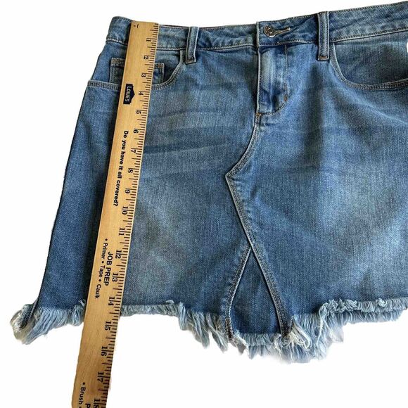 Cello Jeans Mini Skirt Large Blue Raw Hem Light Wash Distressed Whiskered - Picture 10 of 12